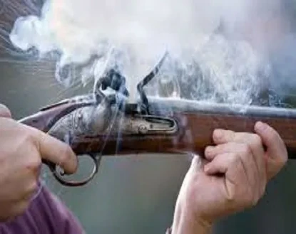 डडेल्धुरामा बन्दुक पड्किँदा किशोरको ज्यान गयो